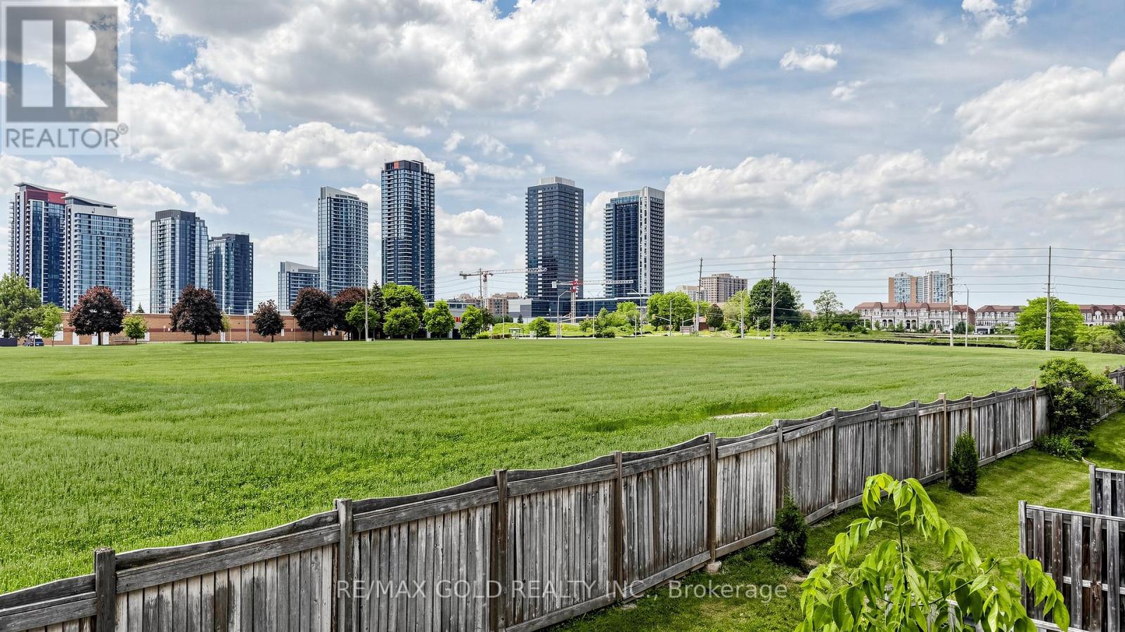 #182 4950 ALBINA WAY - 48