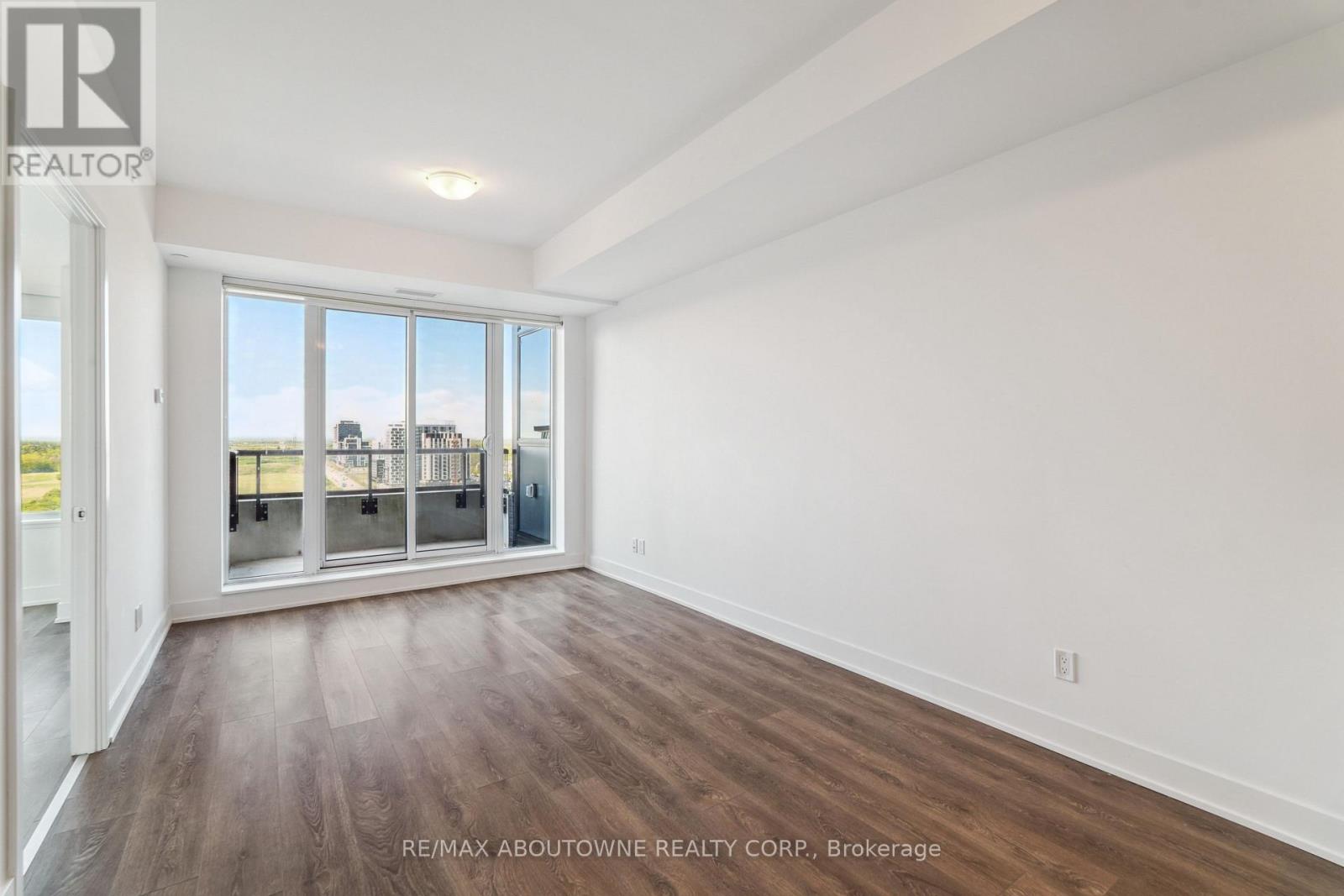 #1605 297 OAK WALK DRIVE - 9