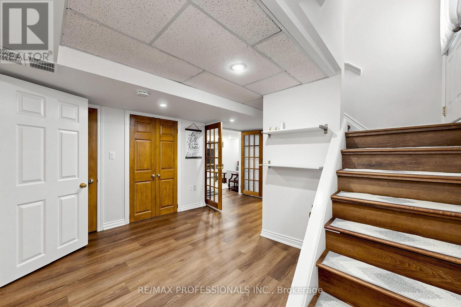 17 BARWELL CRESCENT - 18