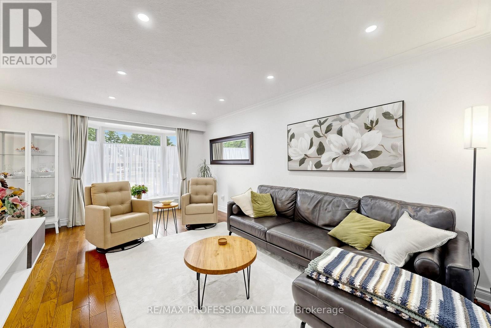 17 BARWELL CRESCENT - 2