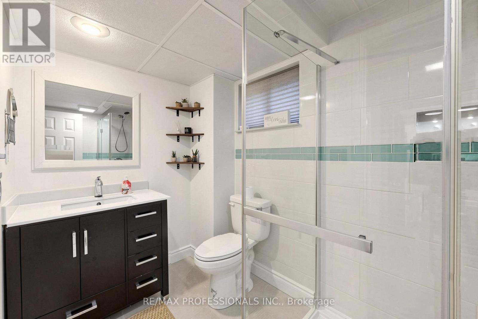 17 BARWELL CRESCENT - 22