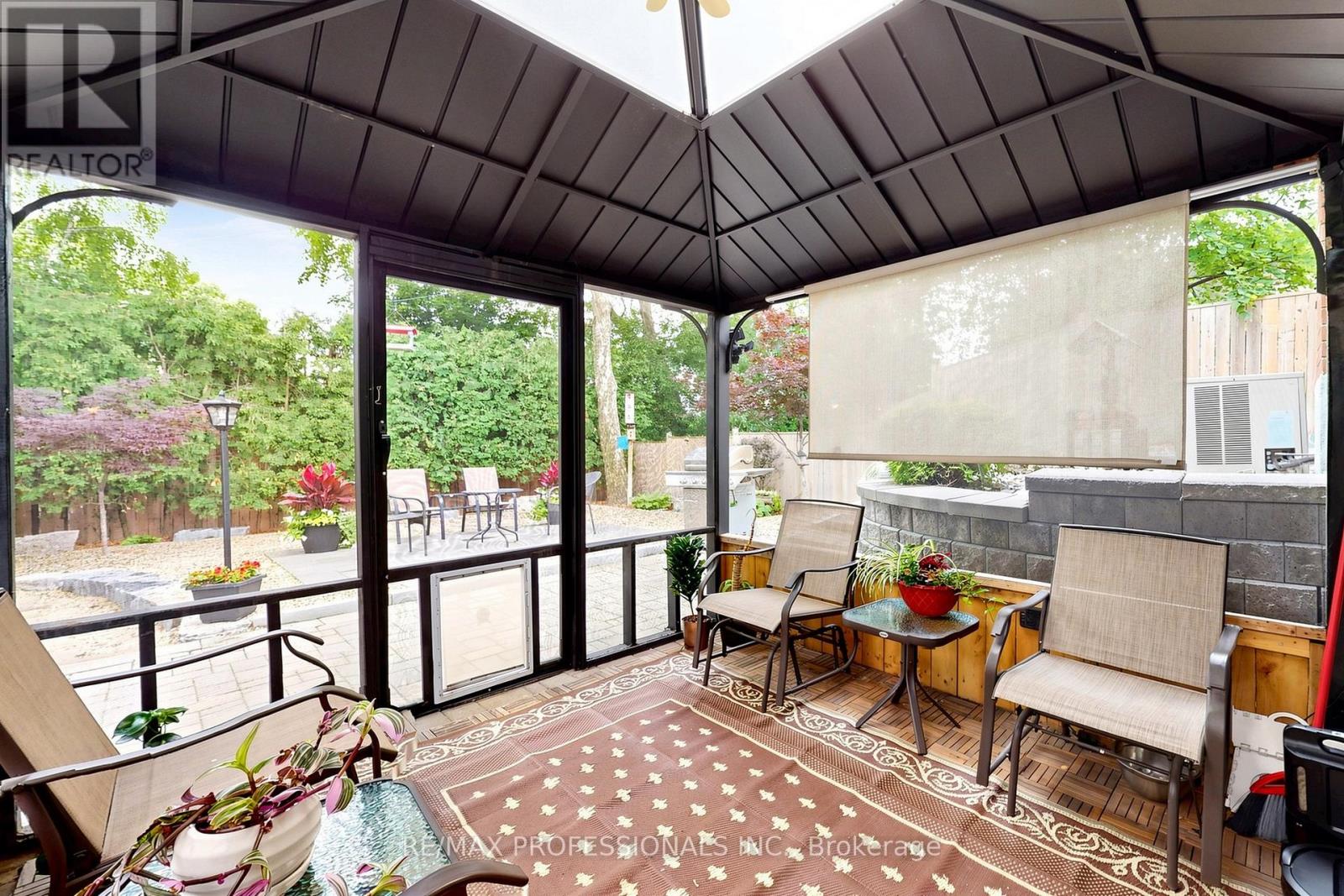 17 BARWELL CRESCENT - 27