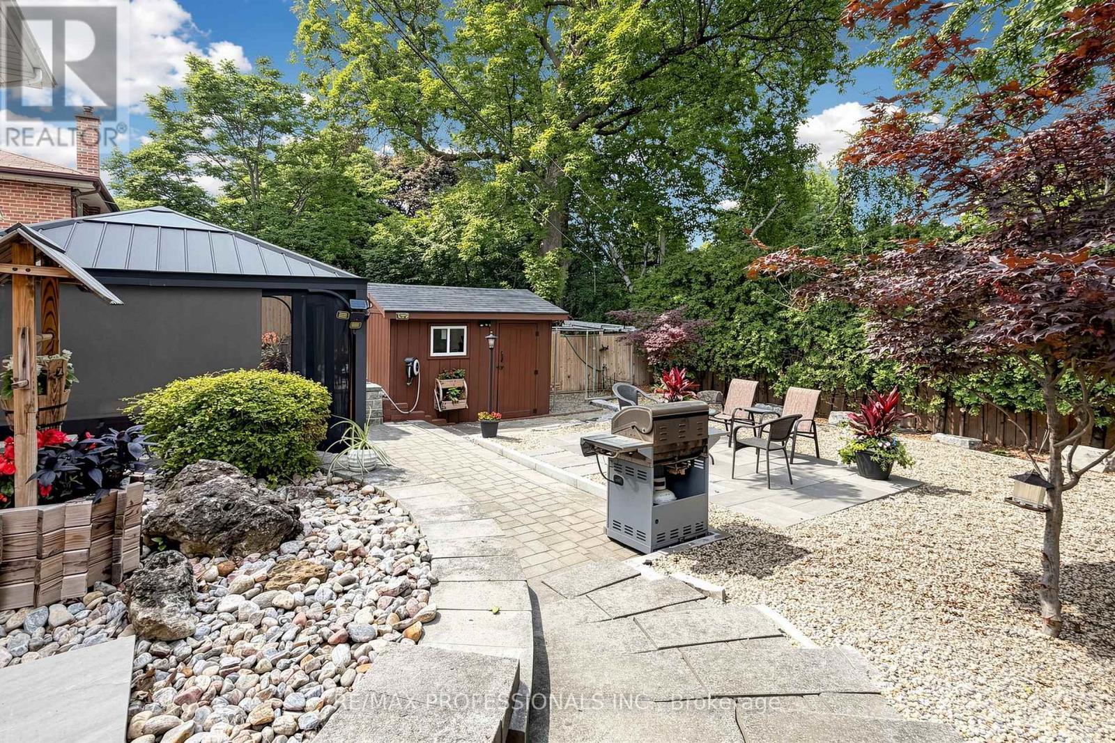 17 BARWELL CRESCENT - 28