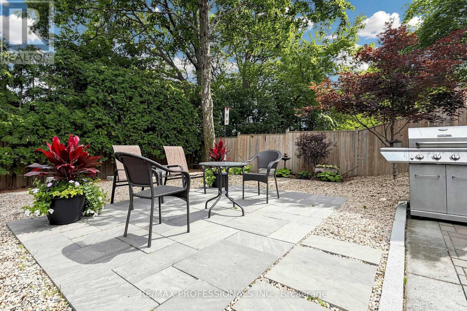 17 BARWELL CRESCENT - 29