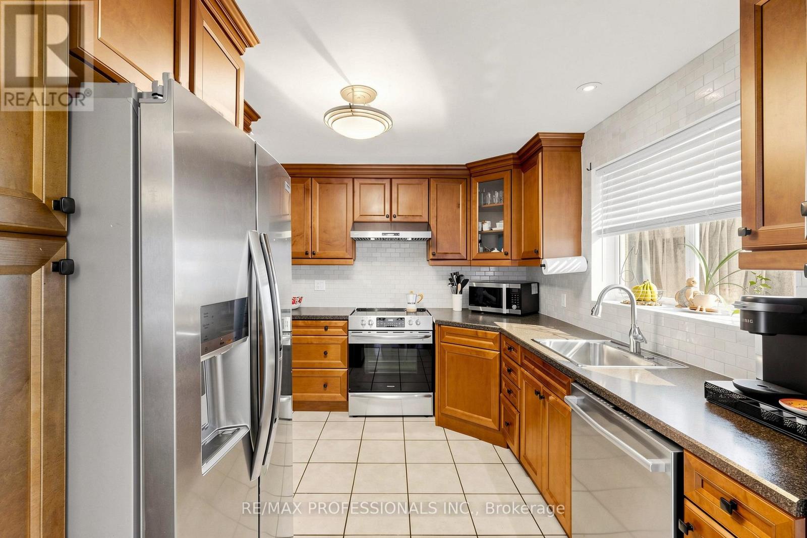 17 BARWELL CRESCENT - 5