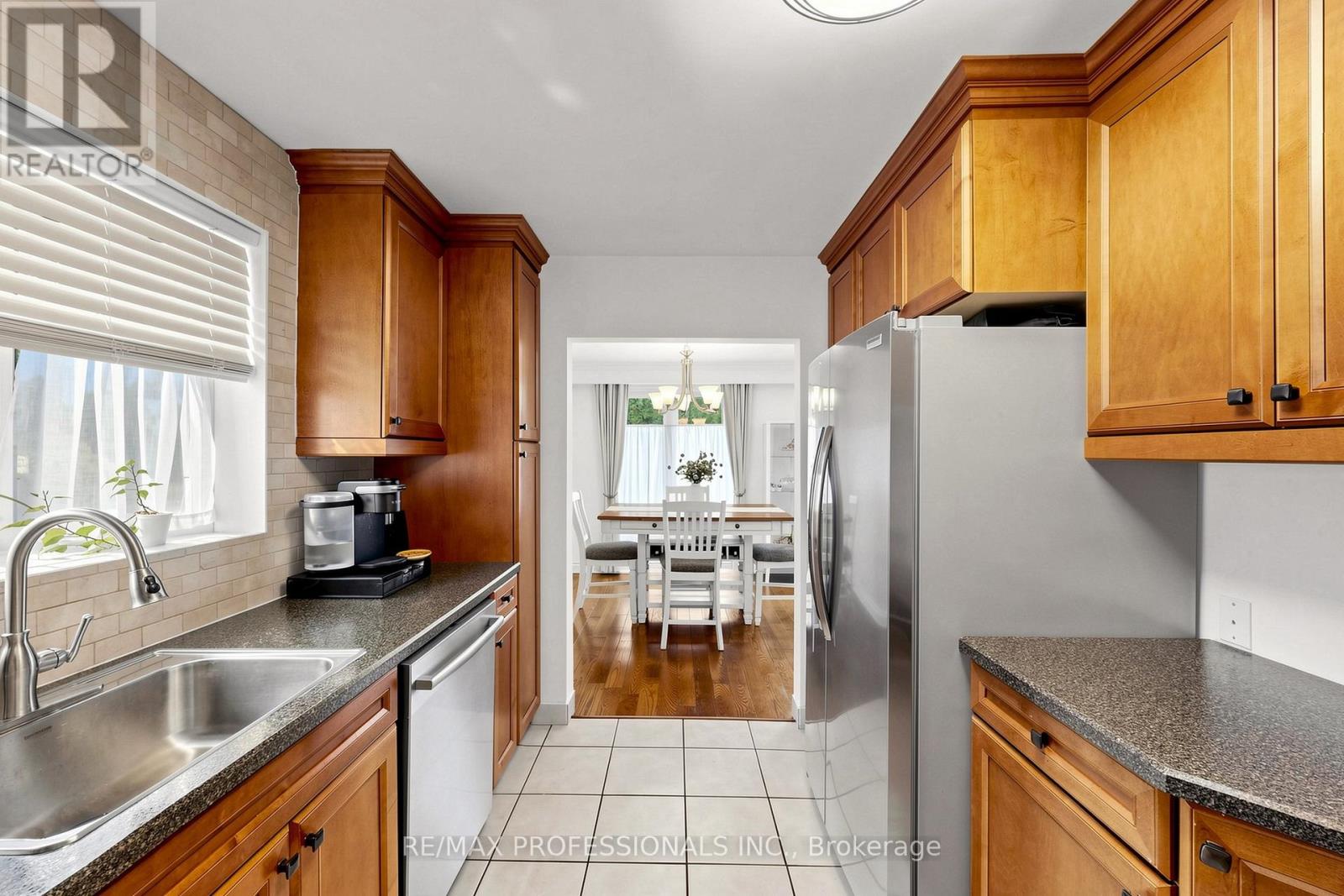 17 BARWELL CRESCENT - 7
