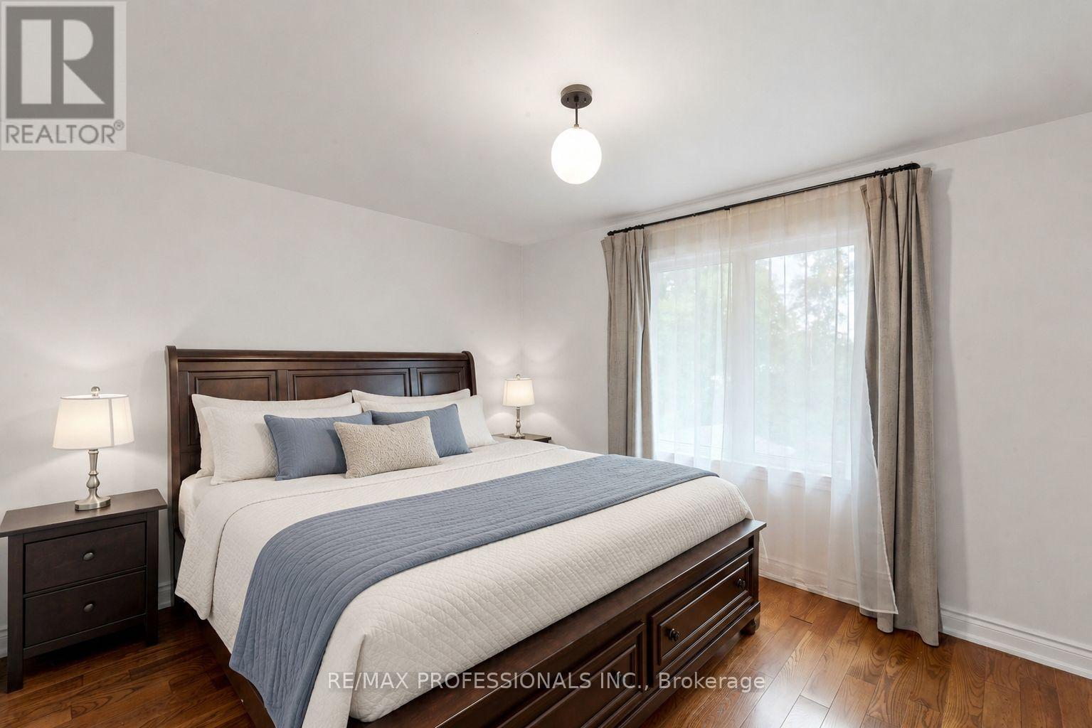 17 BARWELL CRESCENT - 9