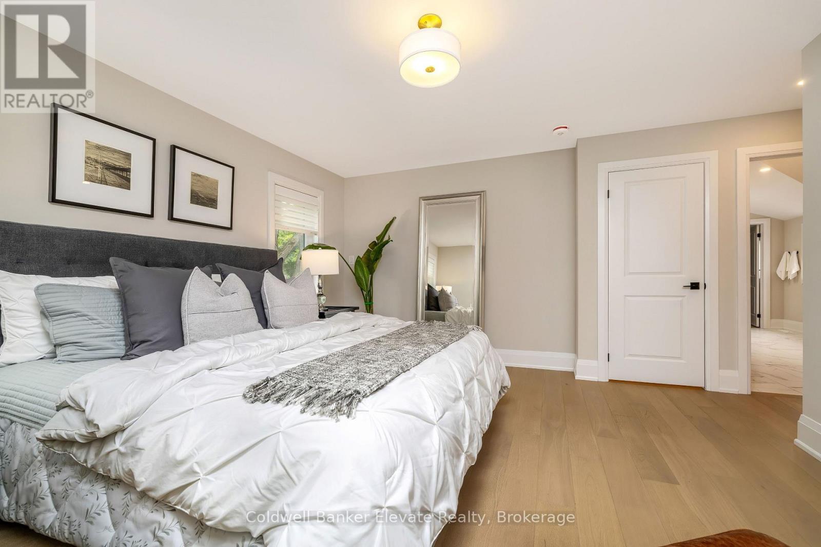 244 BELL STREET - Image 31