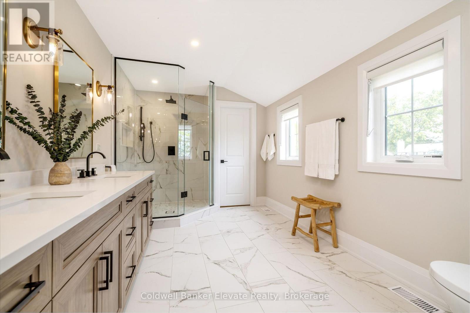 244 BELL STREET - Image 33