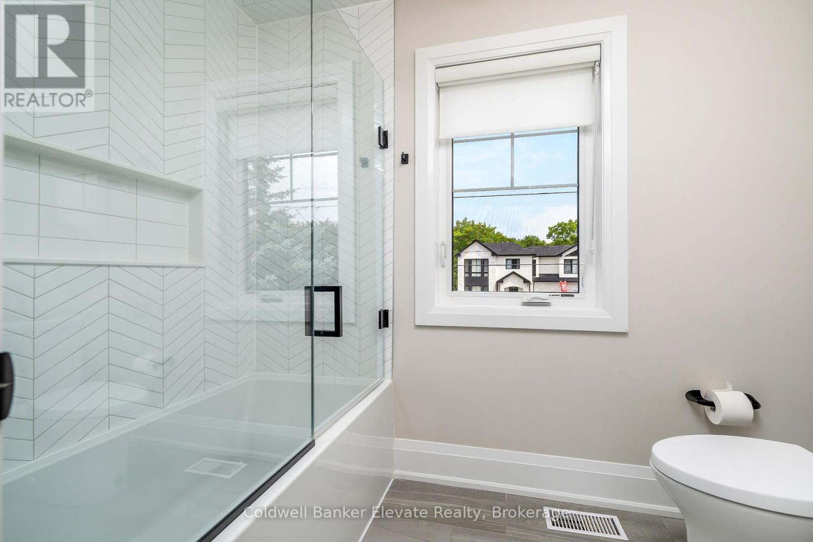 244 BELL STREET - Image 37
