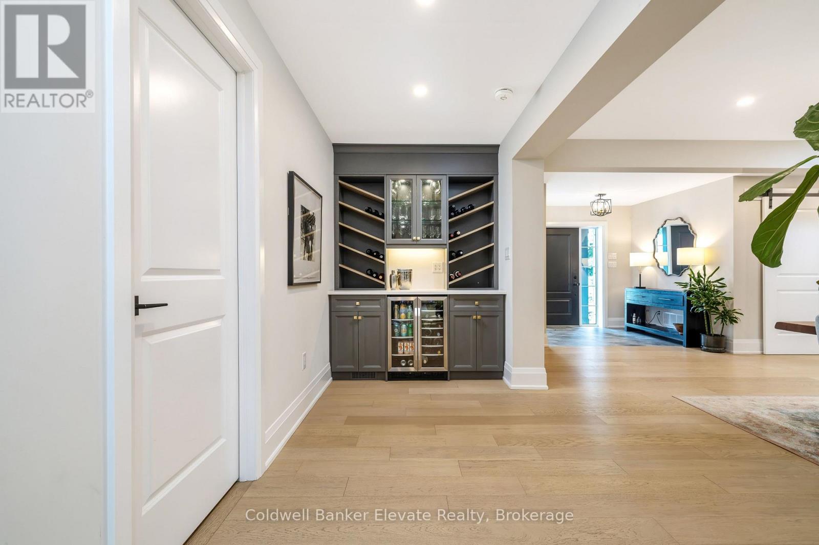 244 BELL STREET - Image 9