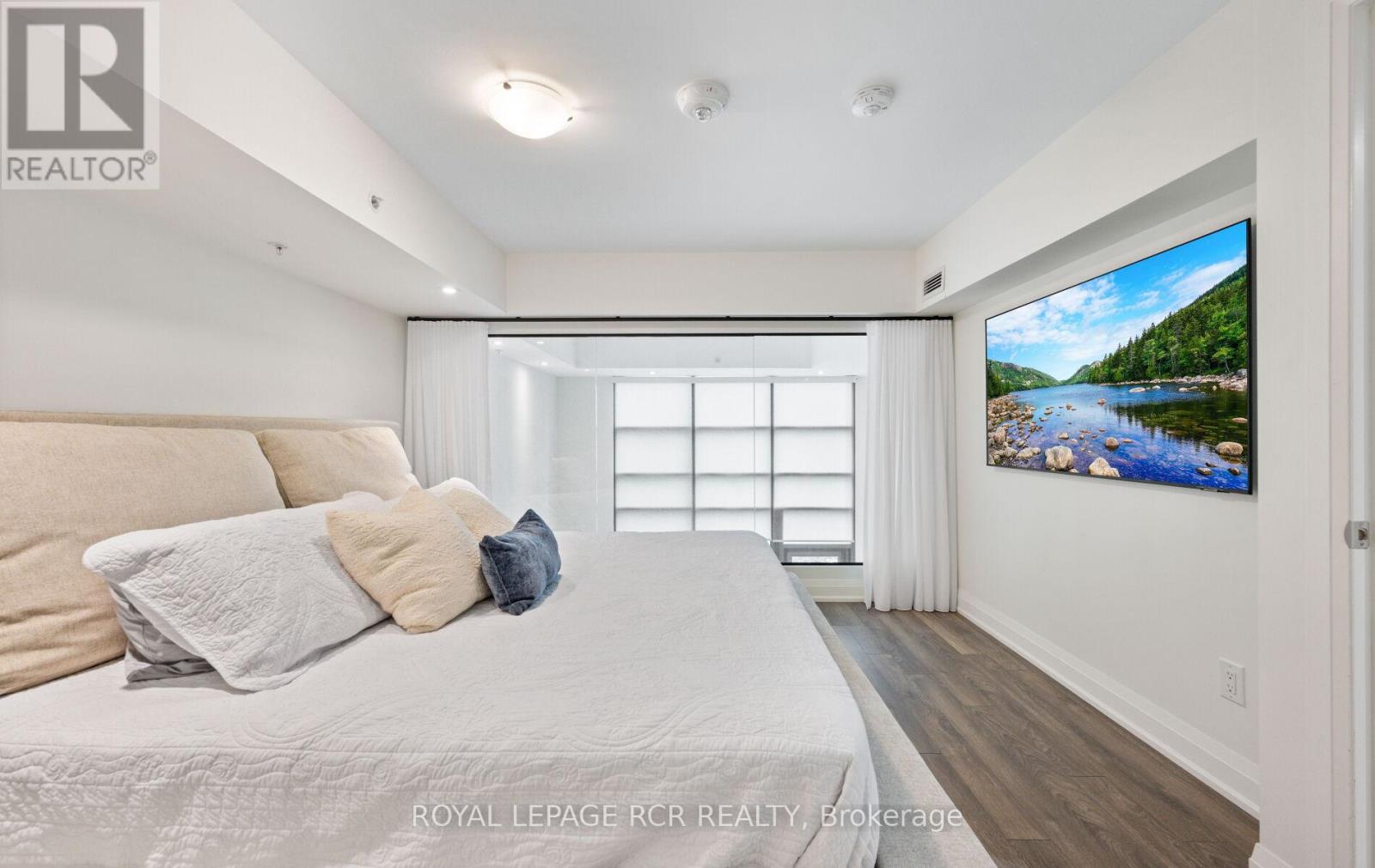 #107 65 YORKLAND BOULEVARD - 17