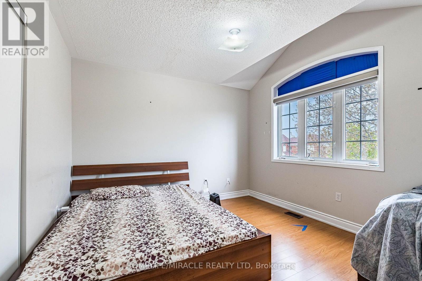 363 VAN KIRK DRIVE - 26