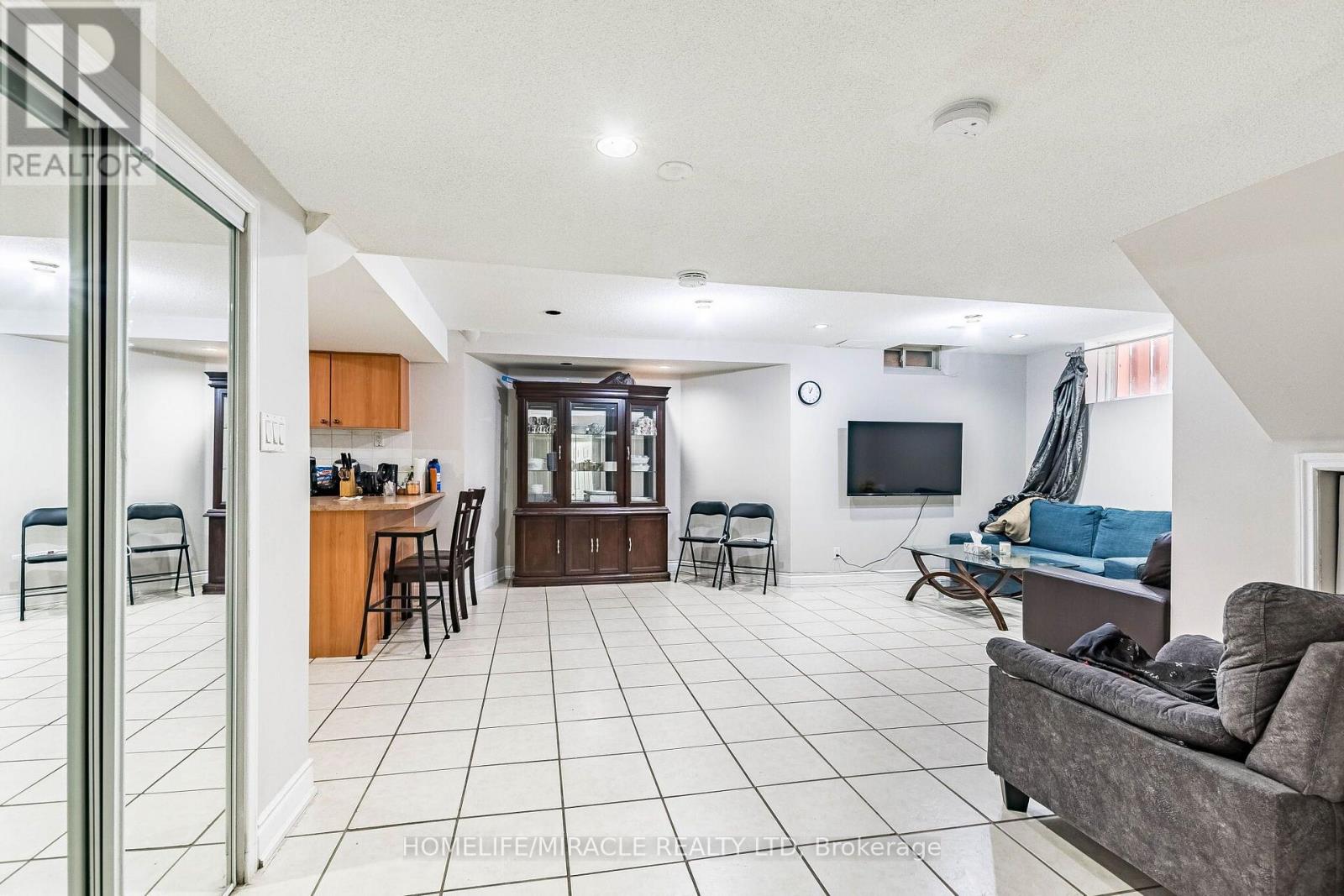 363 VAN KIRK DRIVE - 43