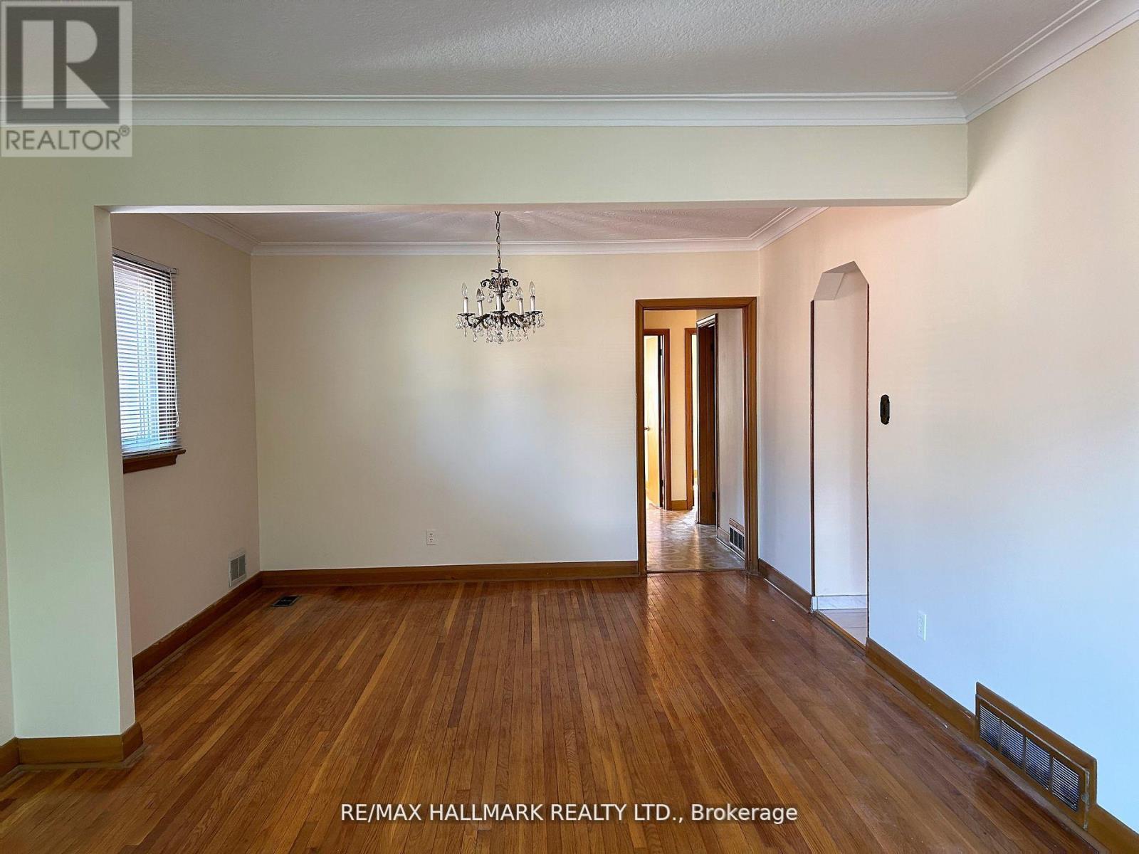 9 MACLEOD STREET - 10
