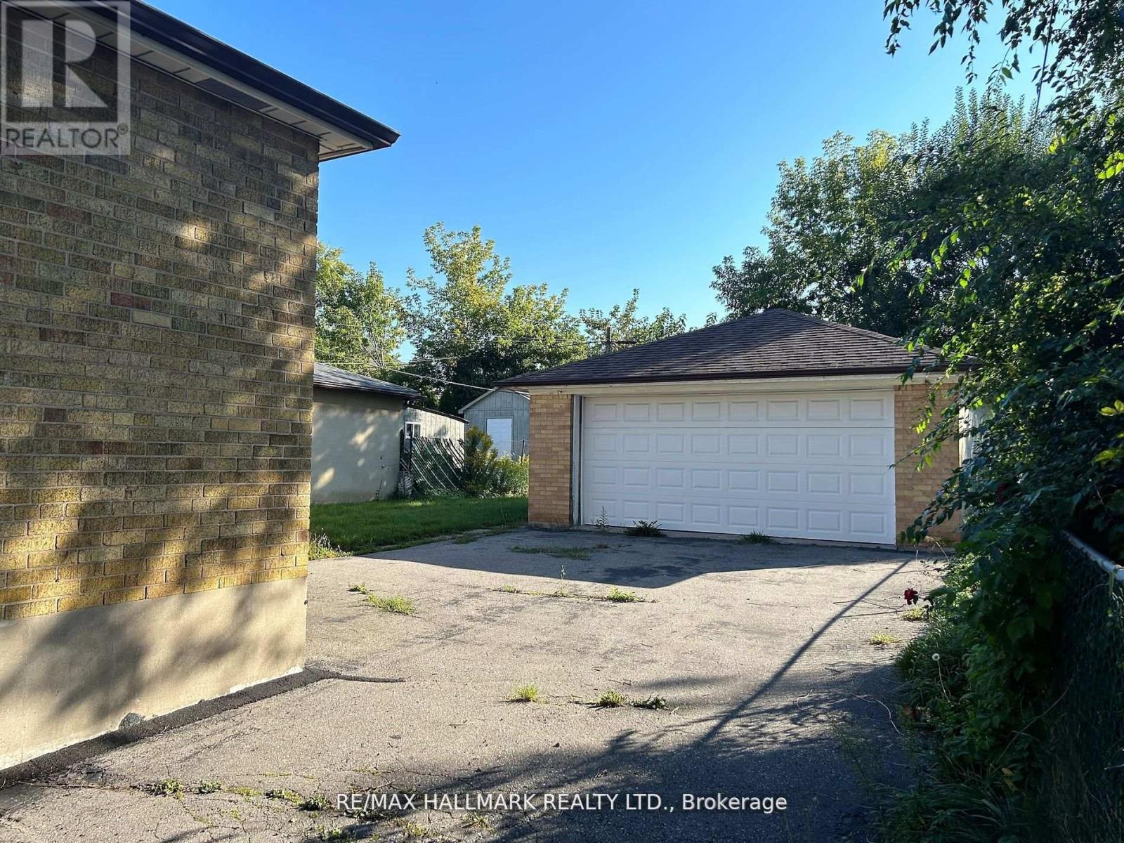 9 MACLEOD STREET - 34