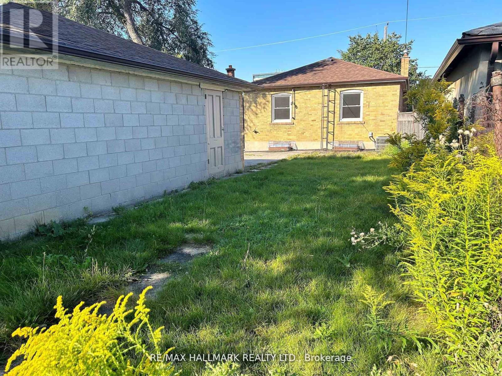 9 MACLEOD STREET - 35