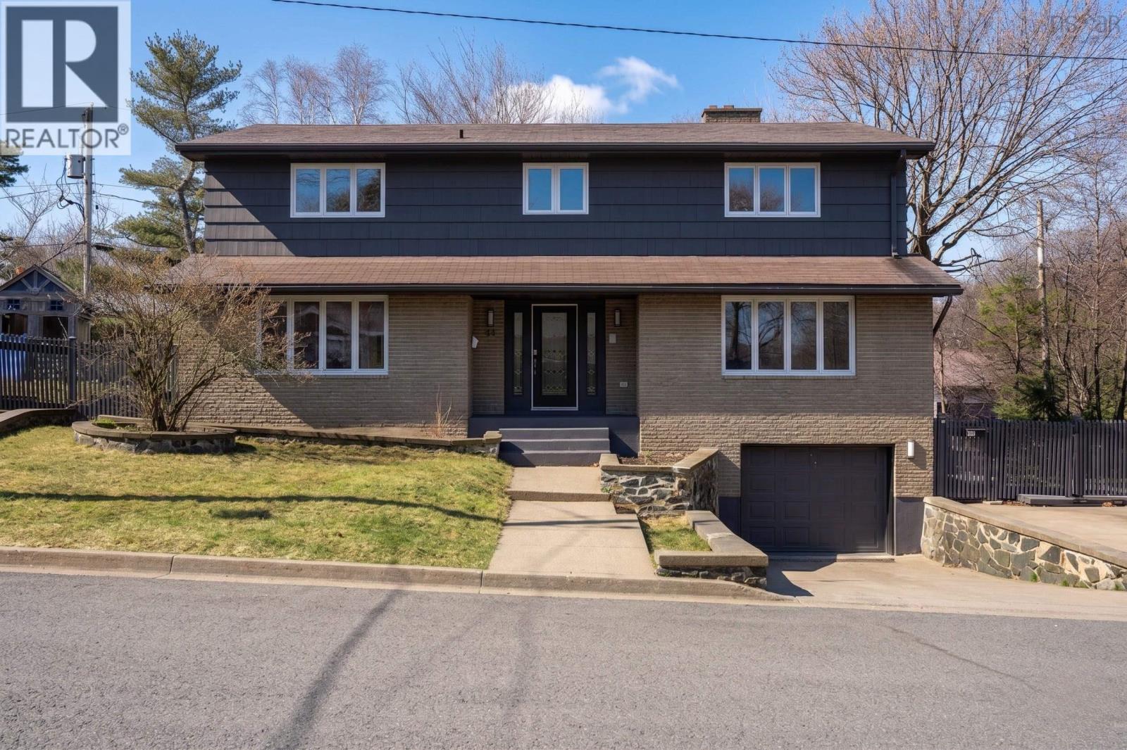 24 Parmbelle Lane - 1
