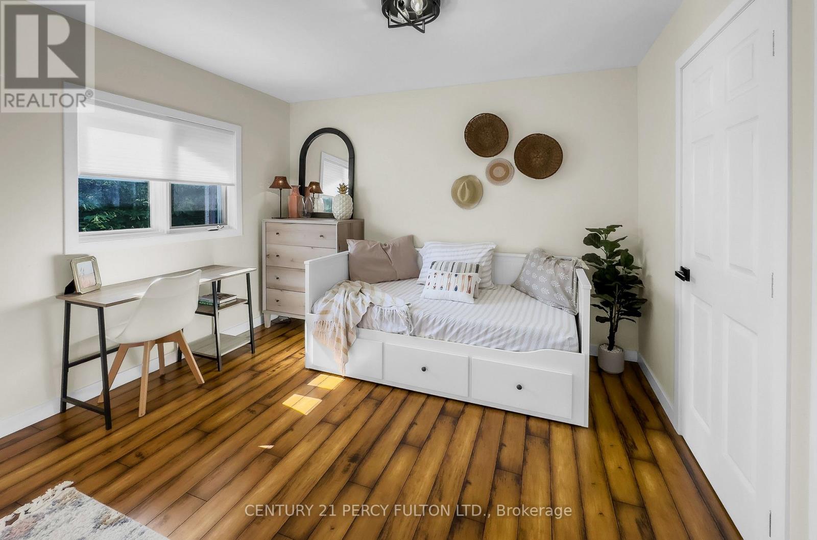 79 BROOK ROAD - 38
