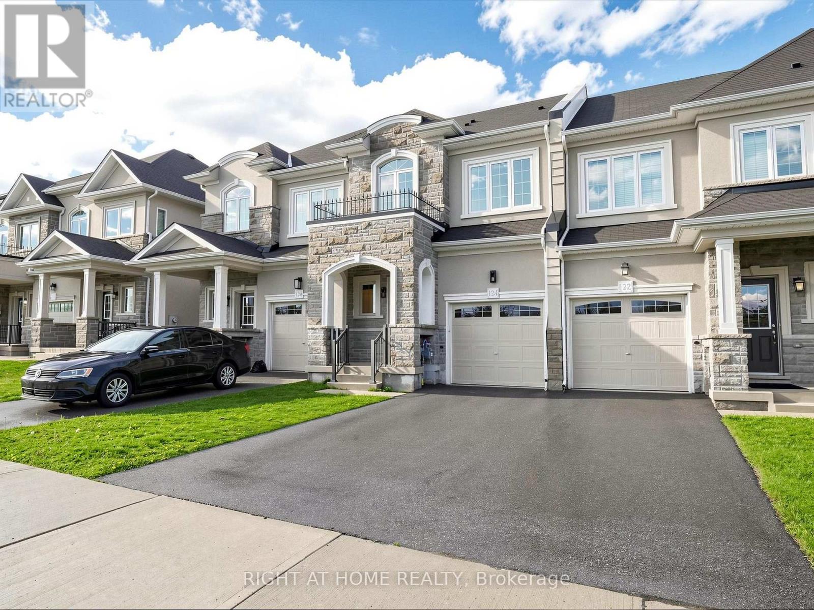 124 MOSAIC DRIVE - 2