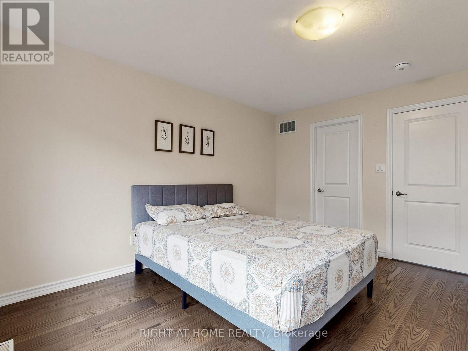 124 MOSAIC DRIVE - 20