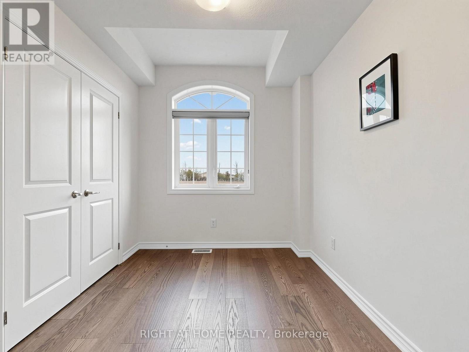 124 MOSAIC DRIVE - 29