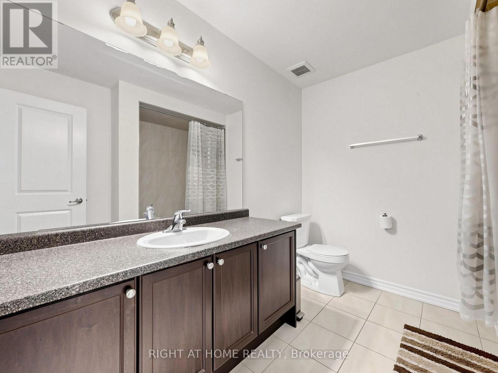 124 MOSAIC DRIVE - 31