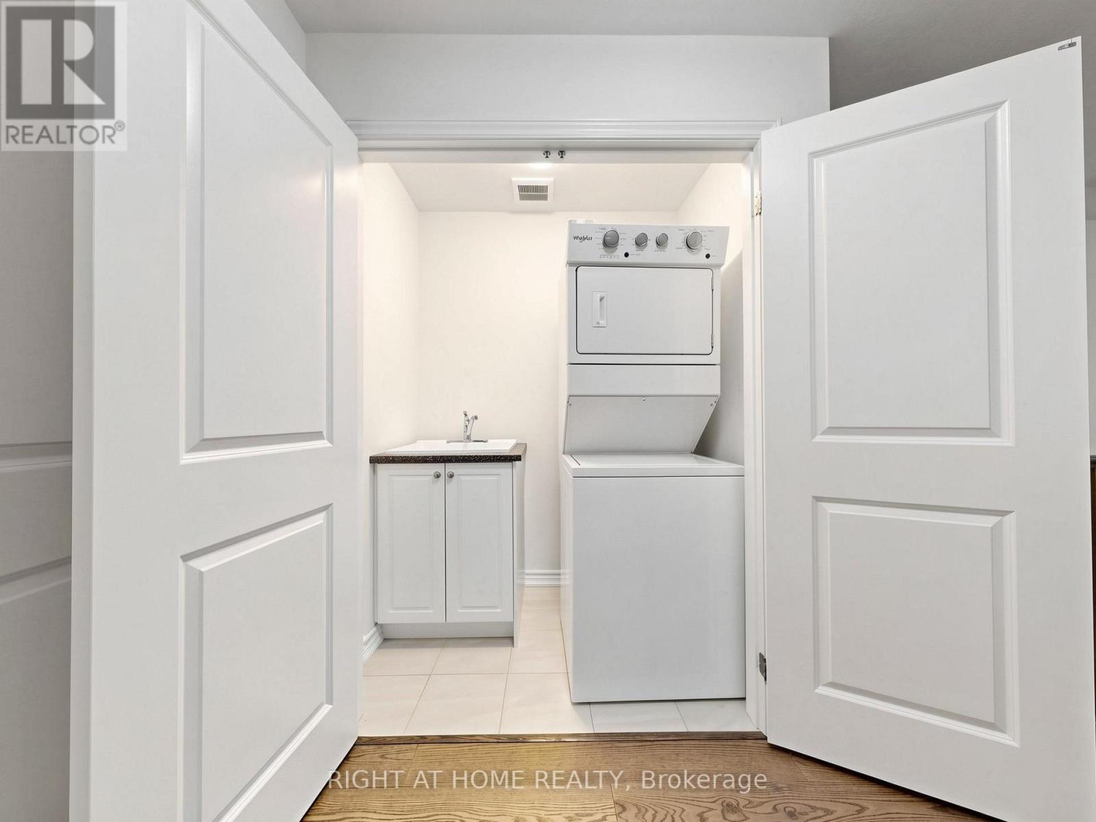 124 MOSAIC DRIVE - 34
