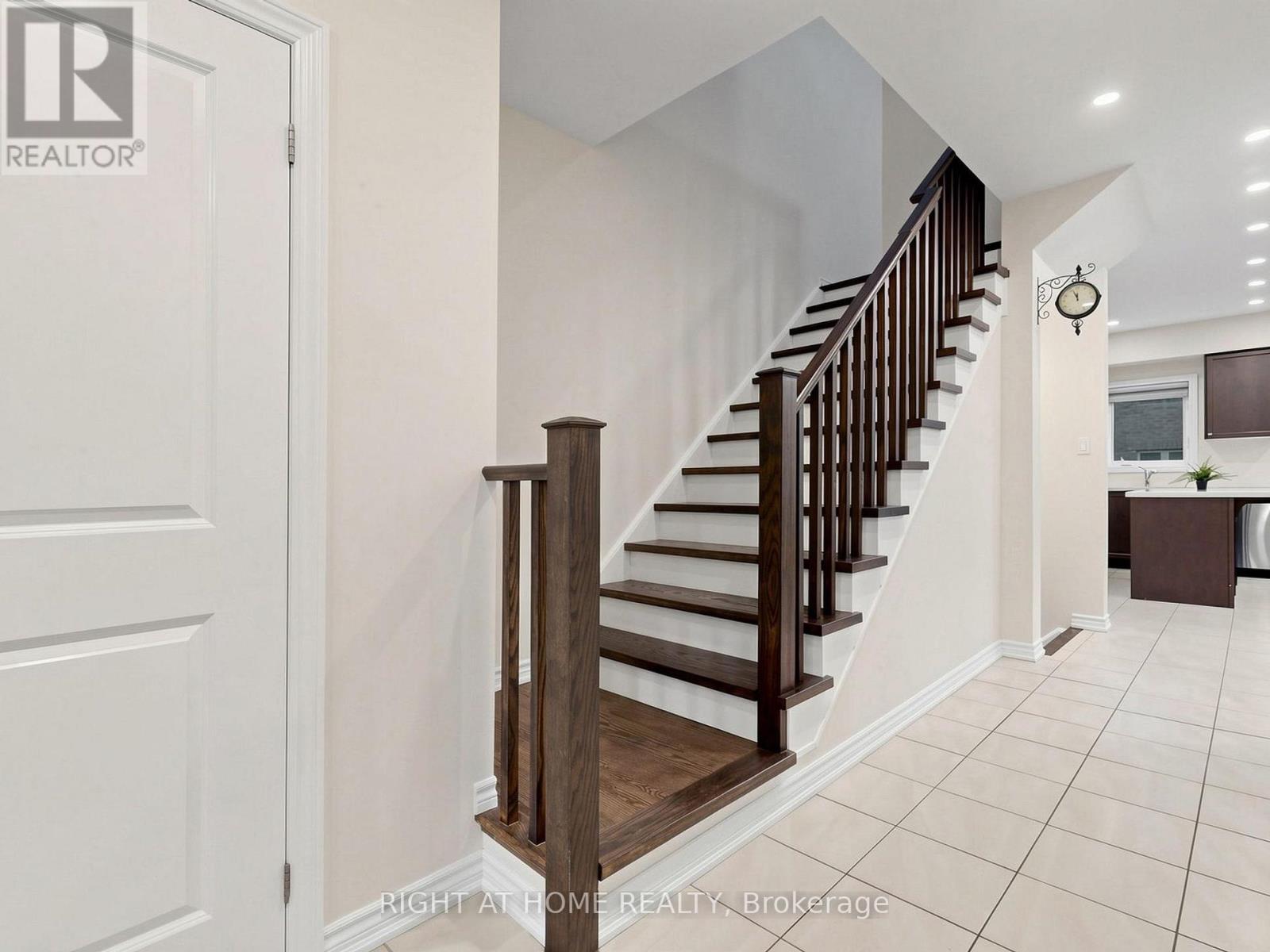 124 MOSAIC DRIVE - 7