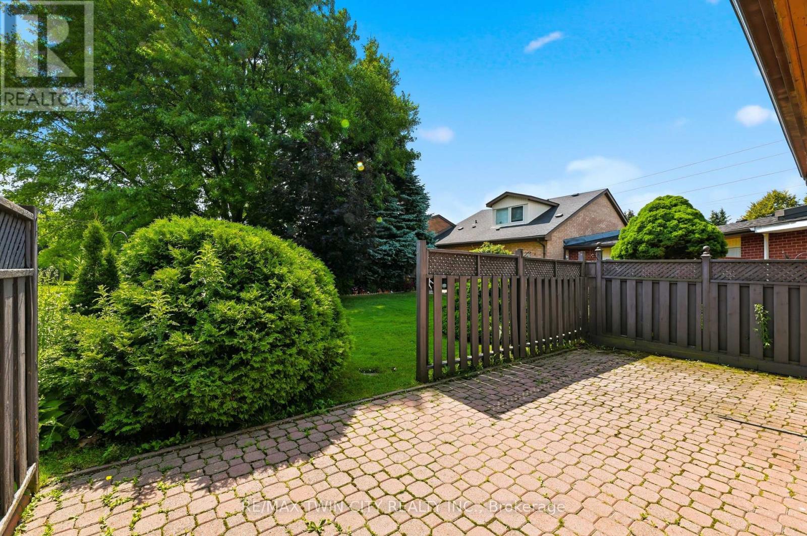 29 ARCHDEACON CLARK TRAIL - 30