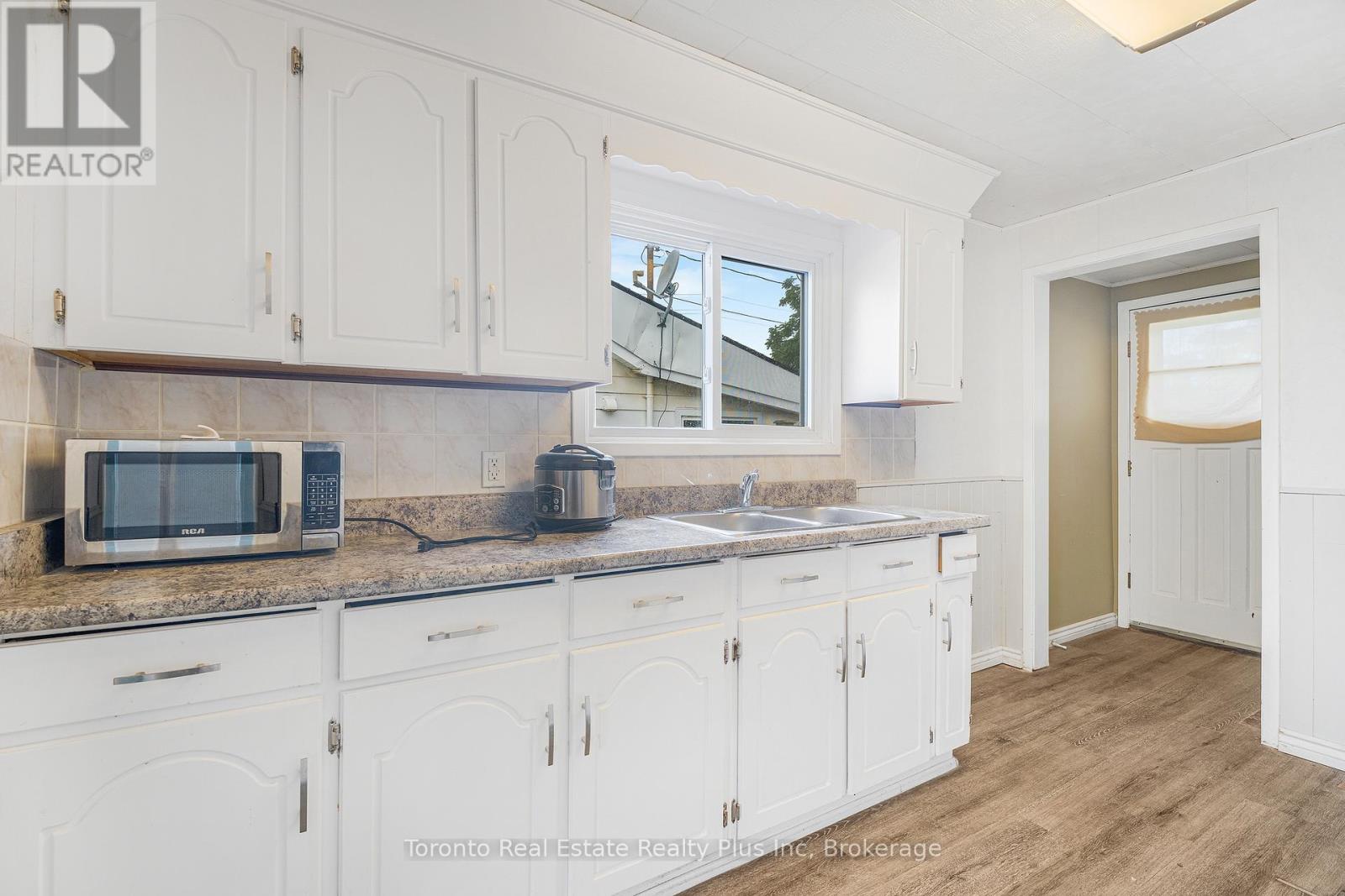 6183 SKINNER STREET - 14