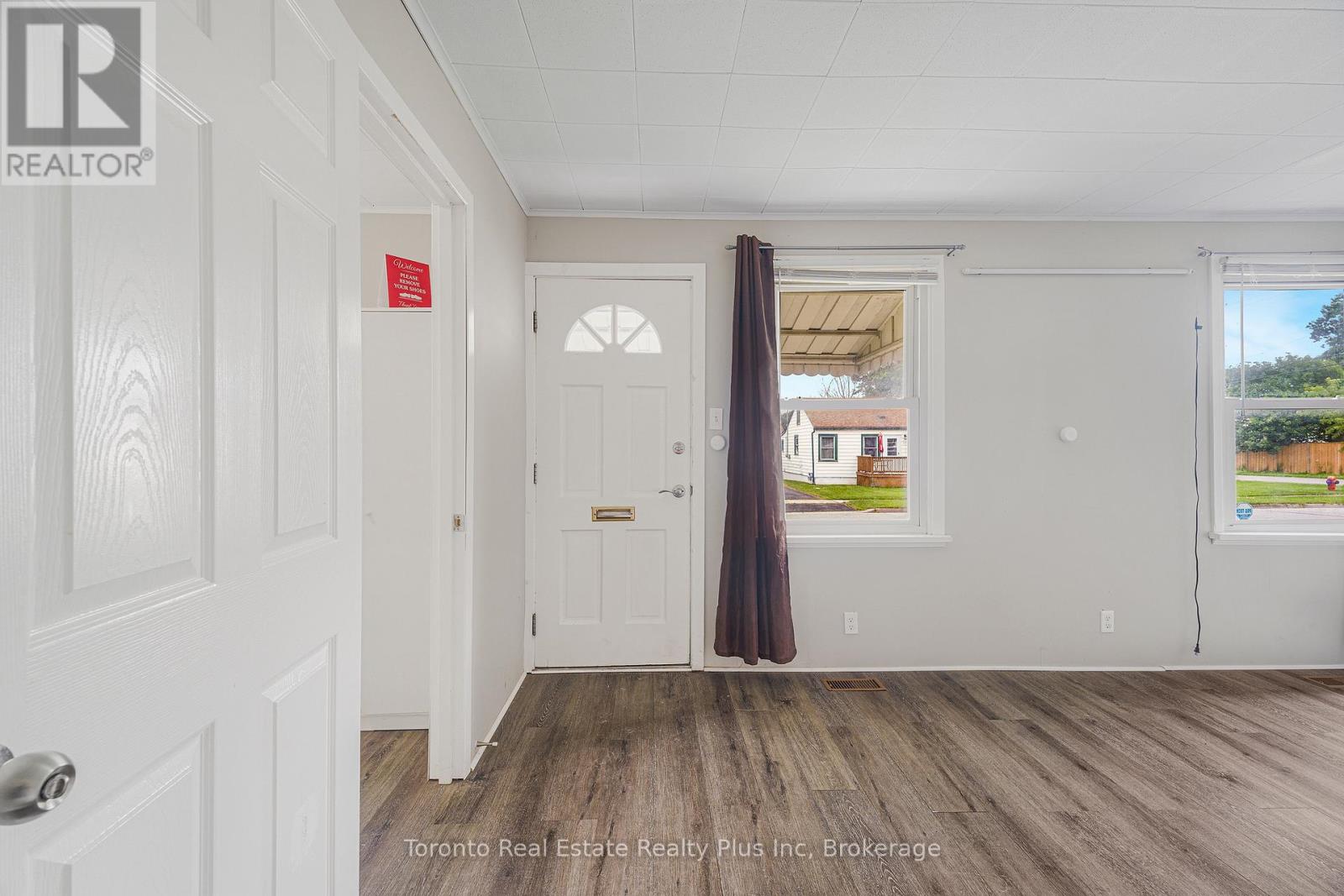 6183 SKINNER STREET - 3
