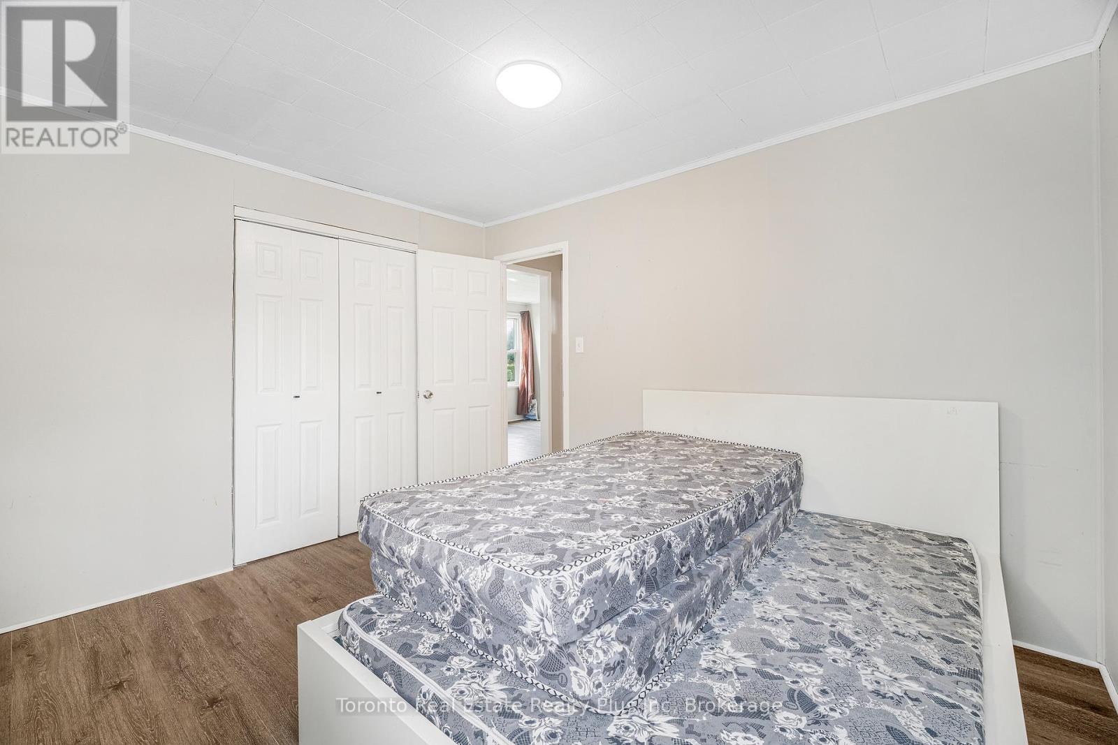 6183 SKINNER STREET - 9