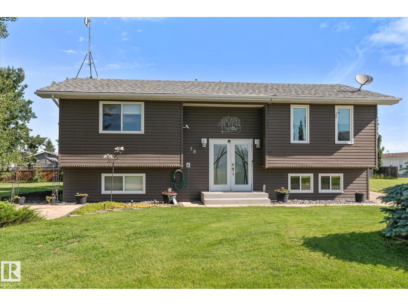 38 Woodbend CR — photo 10