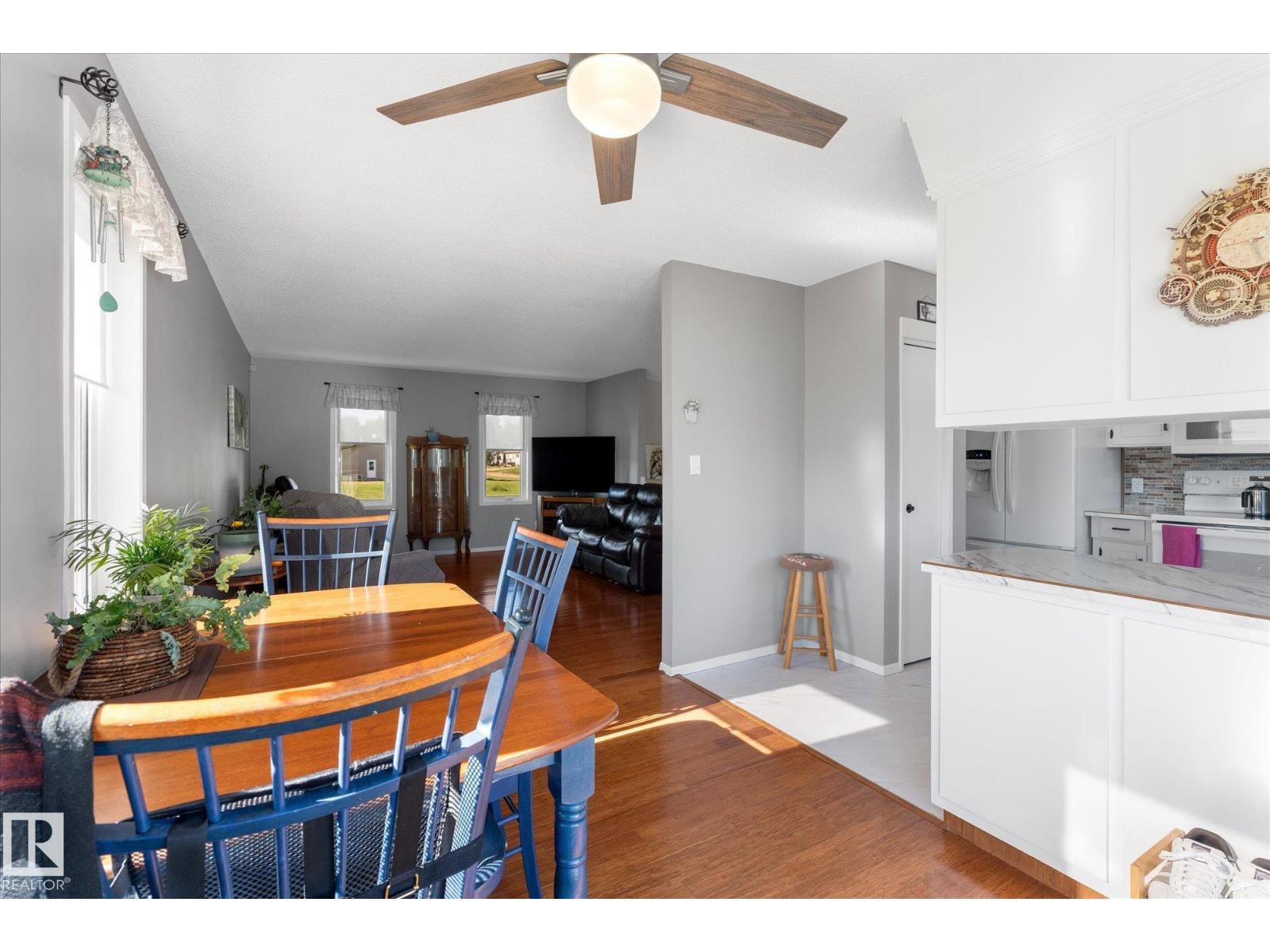 38 Woodbend CR — photo 19