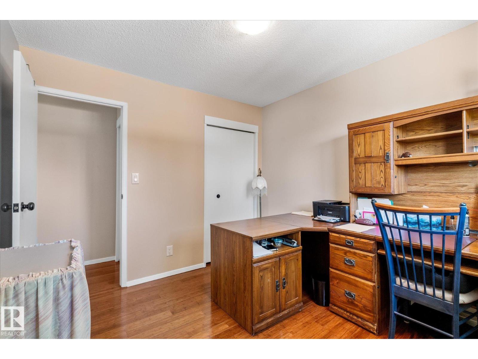 38 Woodbend CR — photo 28