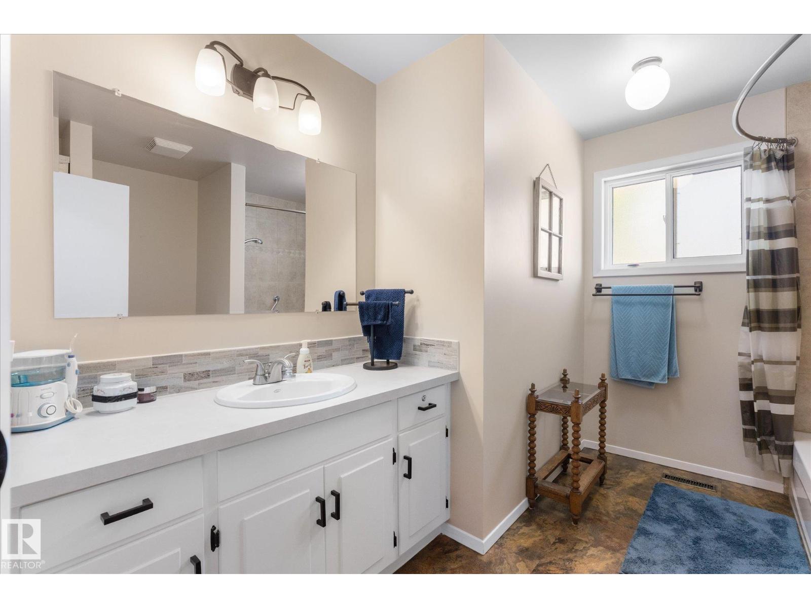 38 Woodbend CR — photo 29