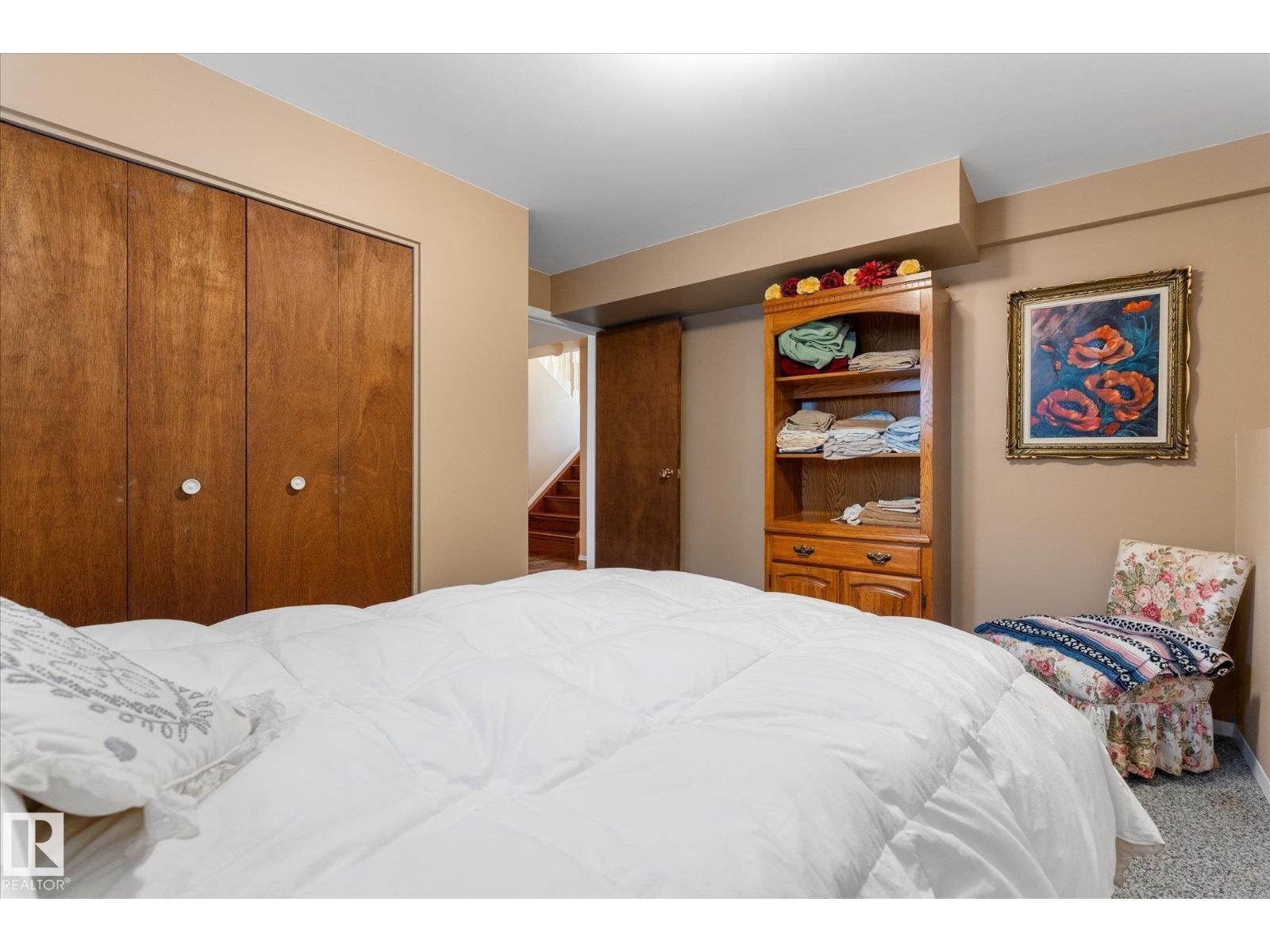 38 Woodbend CR — photo 36