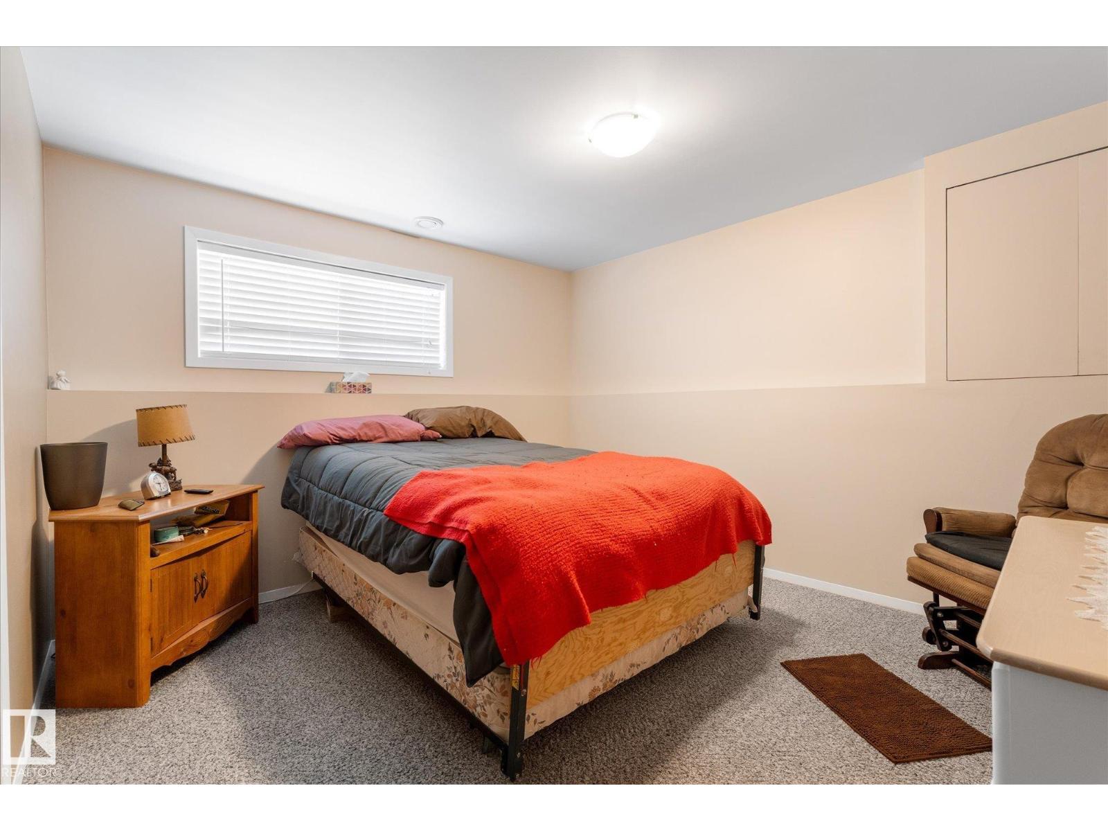 38 Woodbend CR — photo 37