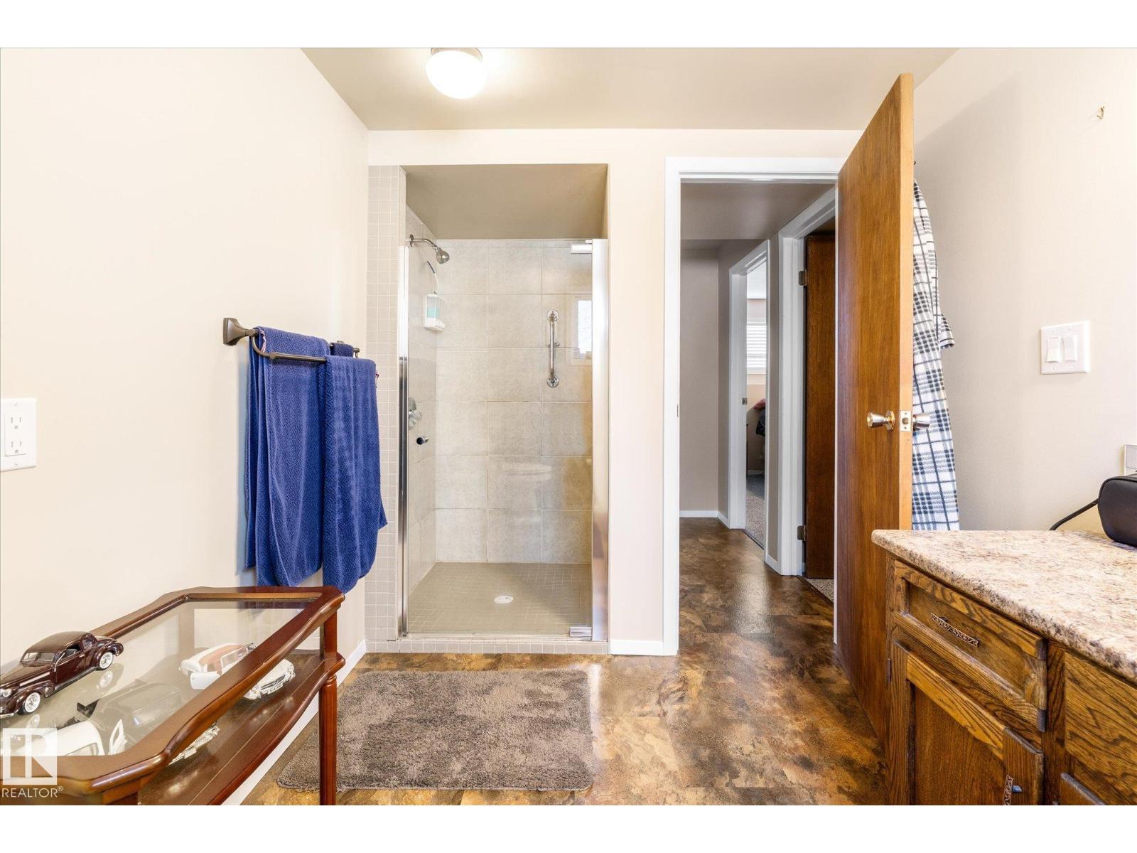 38 Woodbend CR — photo 42