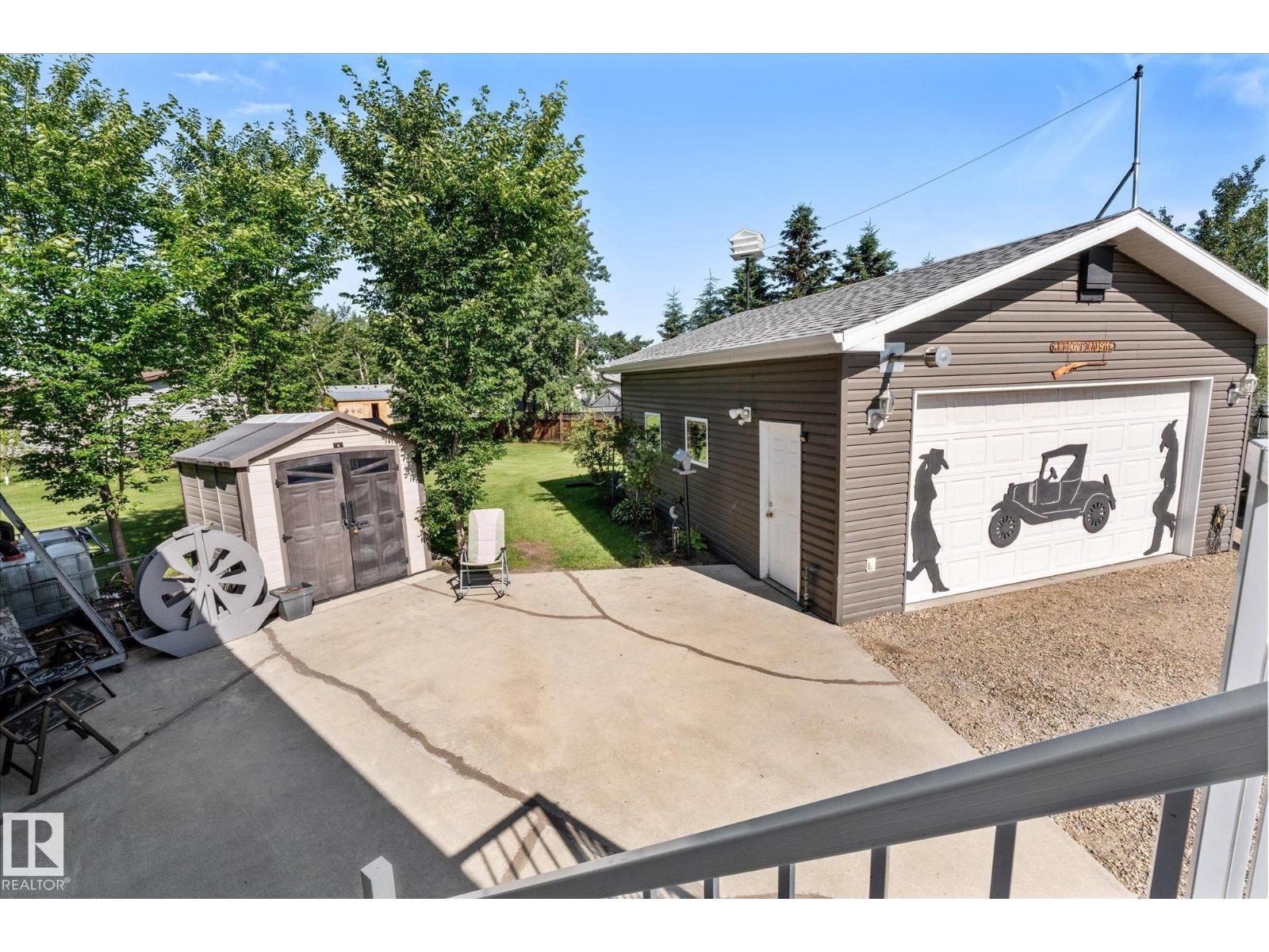 38 Woodbend CR — photo 44