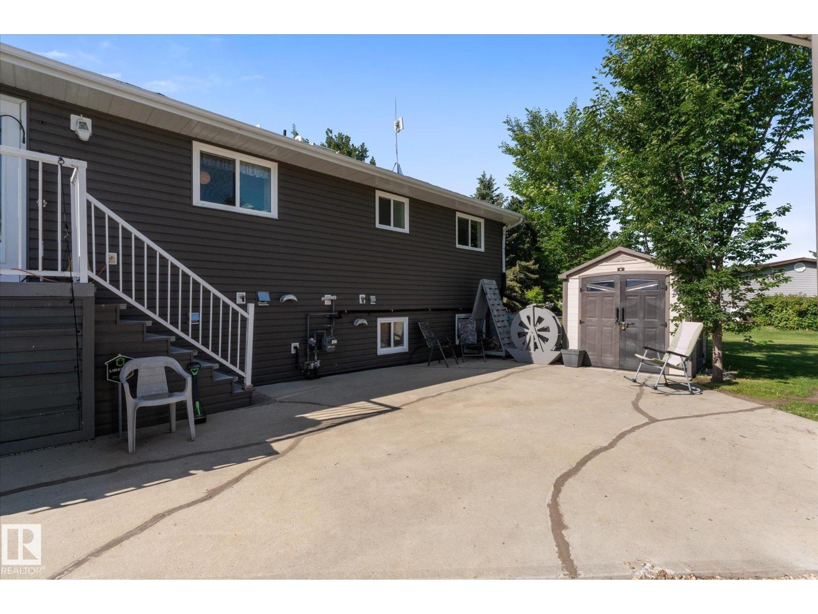 38 Woodbend CR — photo 46