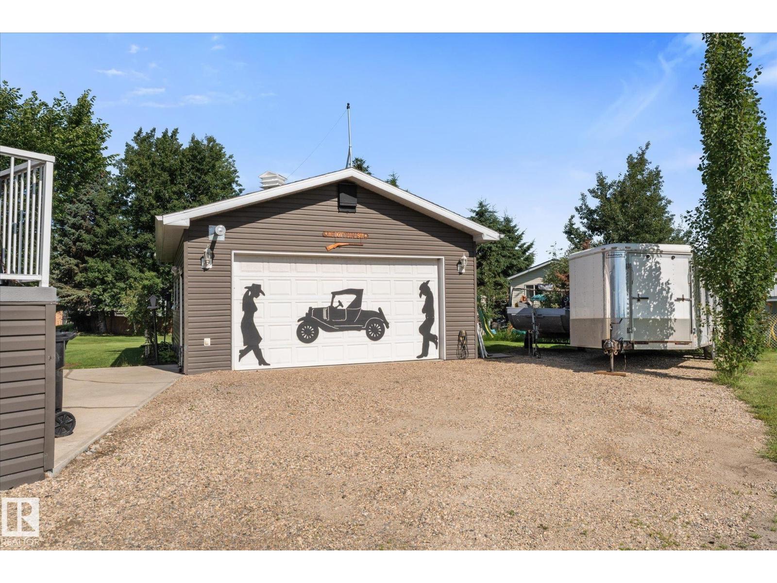 38 Woodbend CR — photo 48