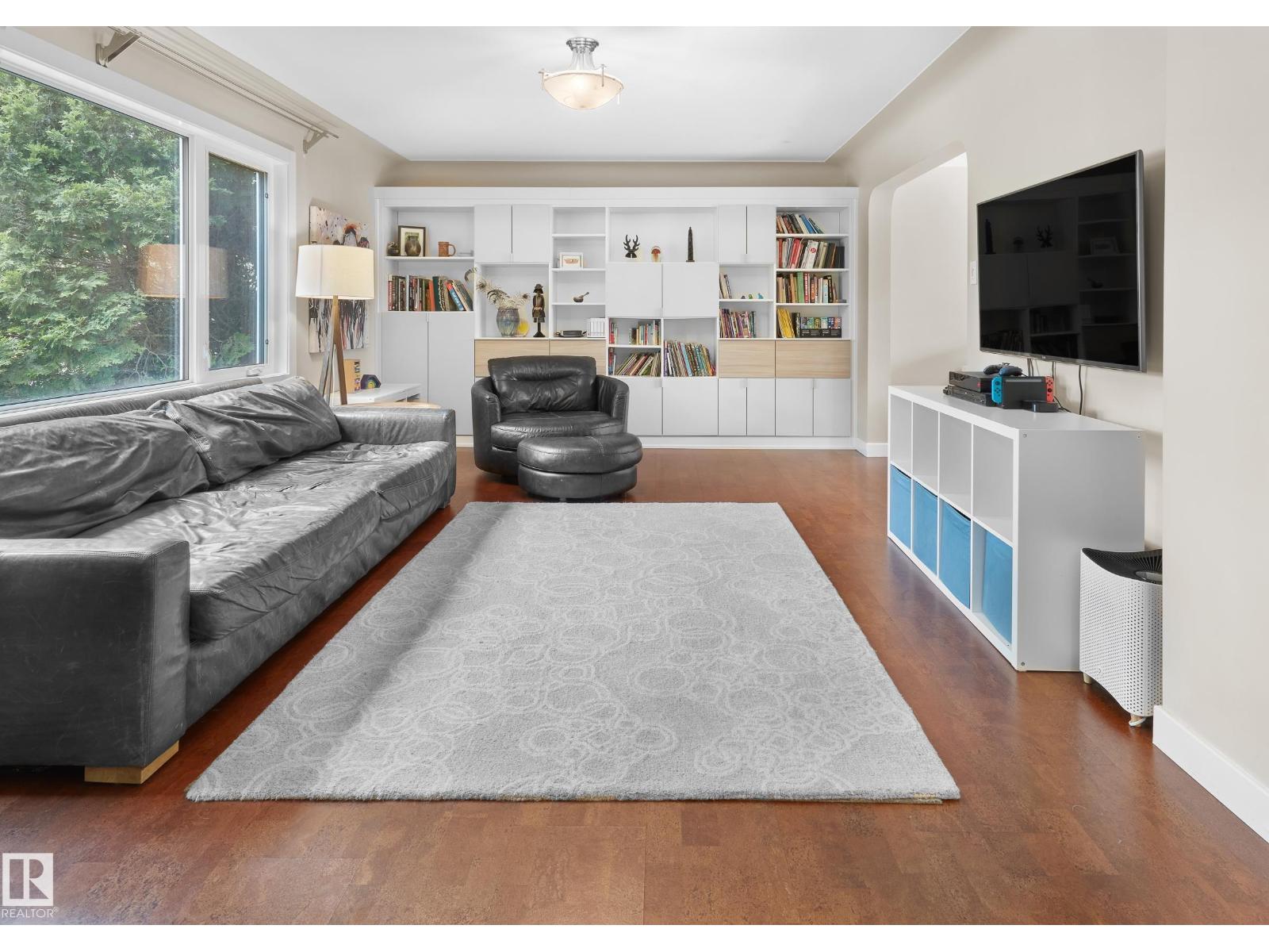 9717 143 ST NW - photo 4