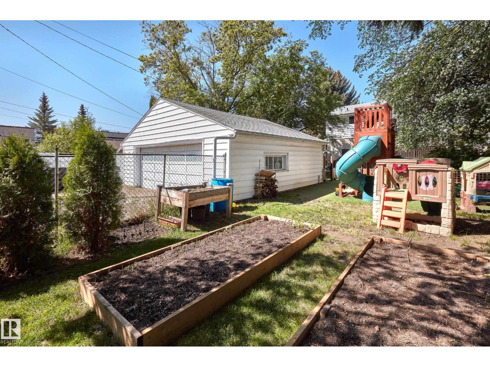 9717 143 ST NW — photo 39