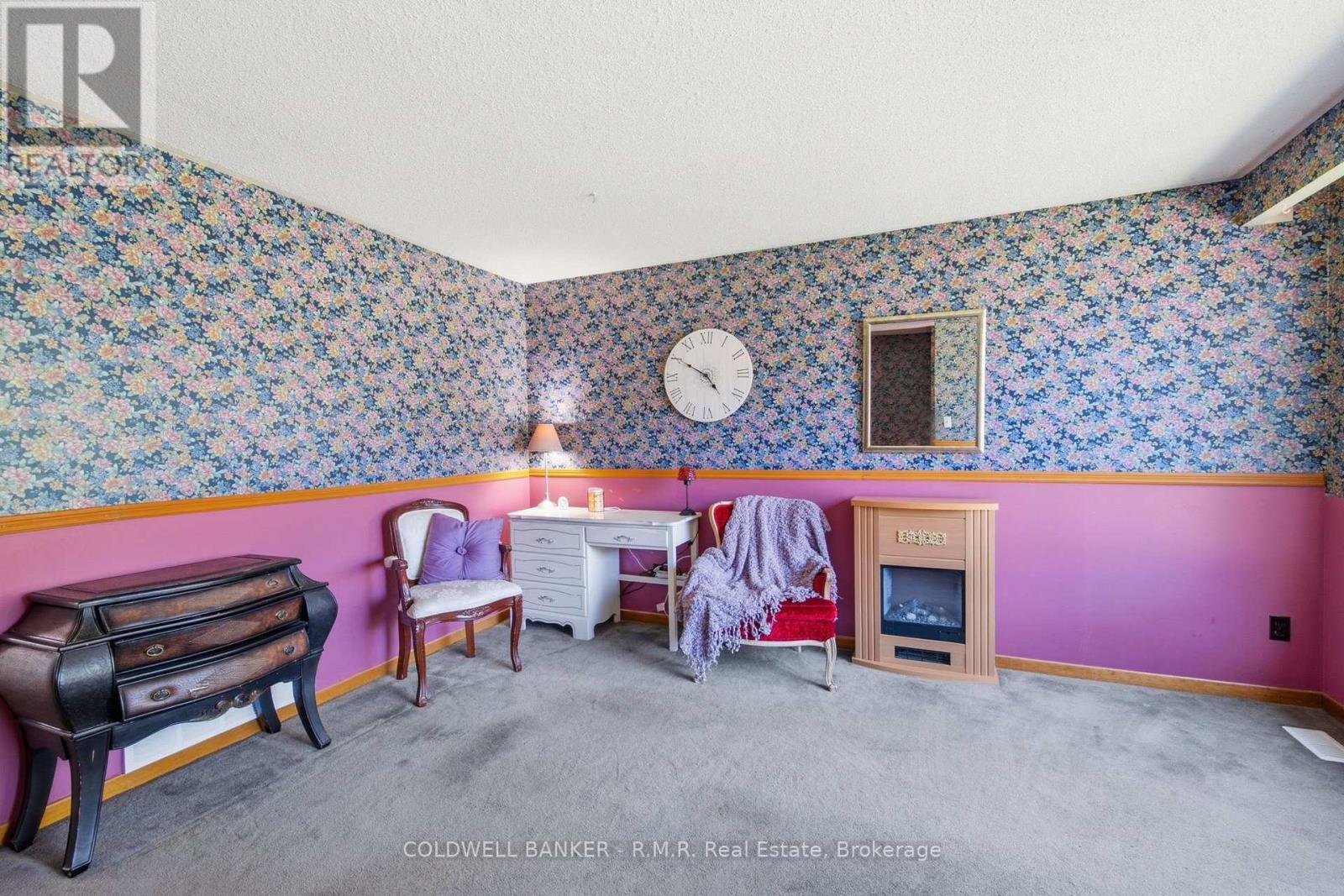 358 CAMELOT COURT - 24