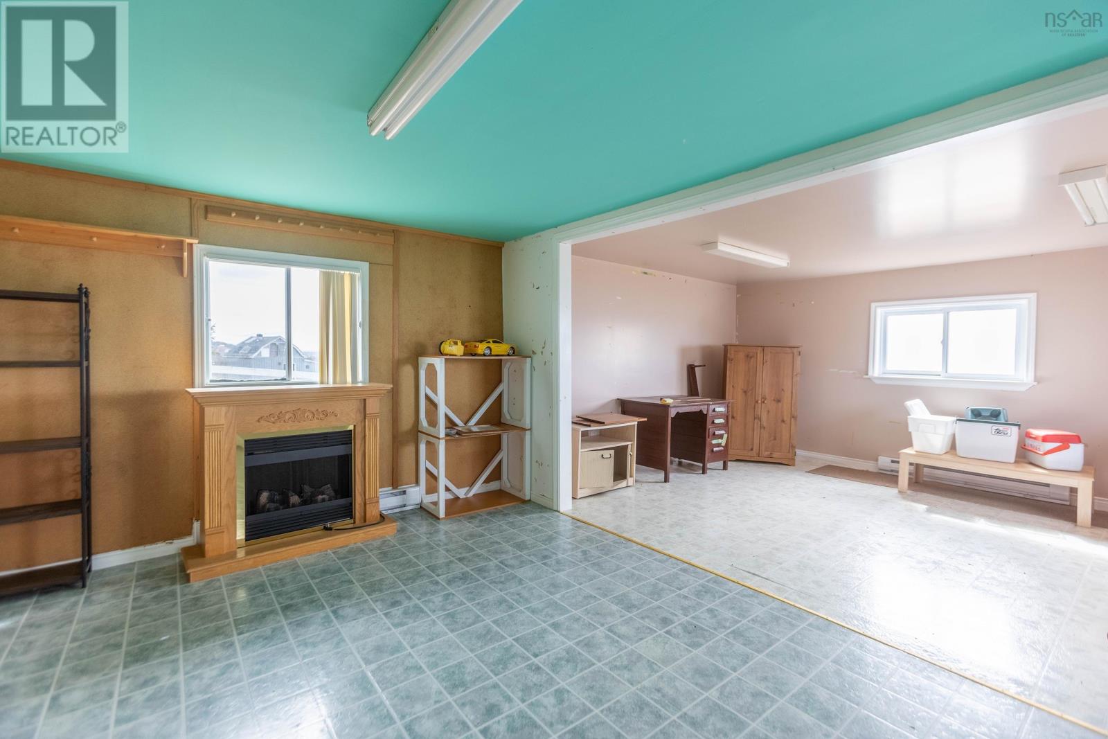 8002 Highway 209 - 45