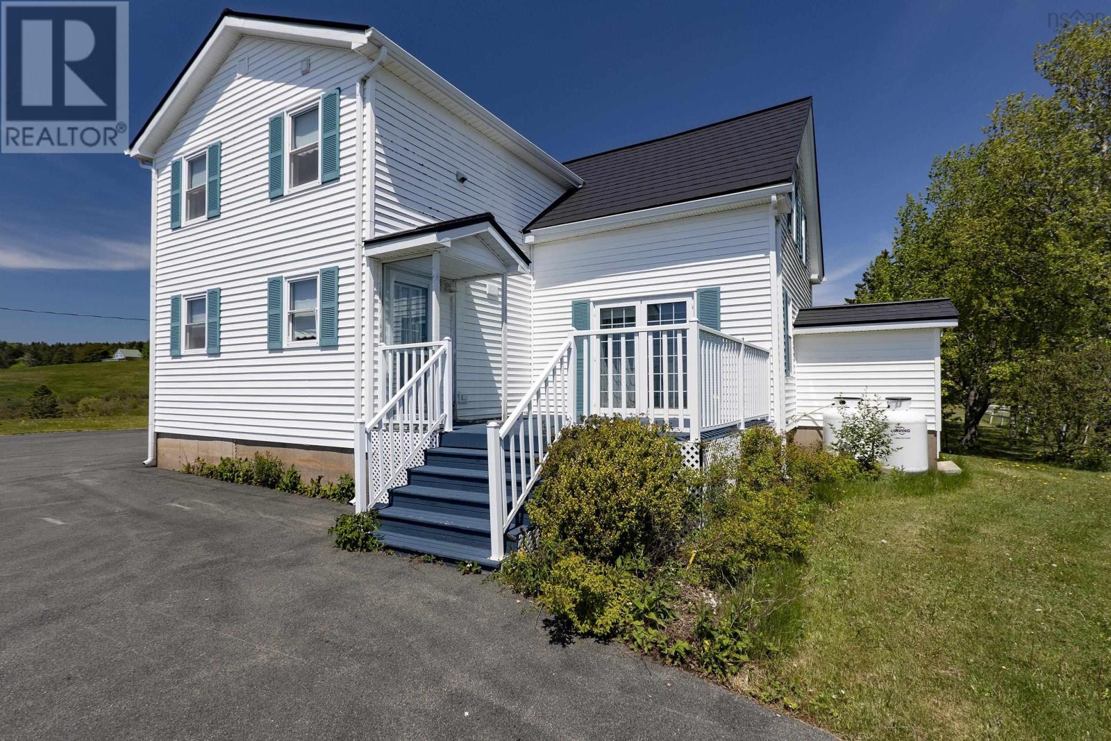8002 Highway 209 - 8