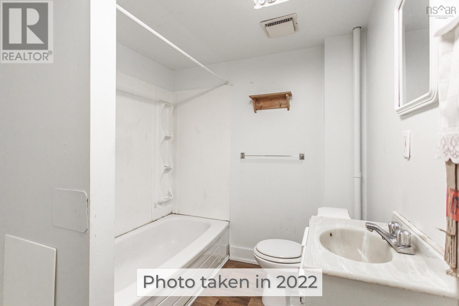 14525 Highway 1 - 17