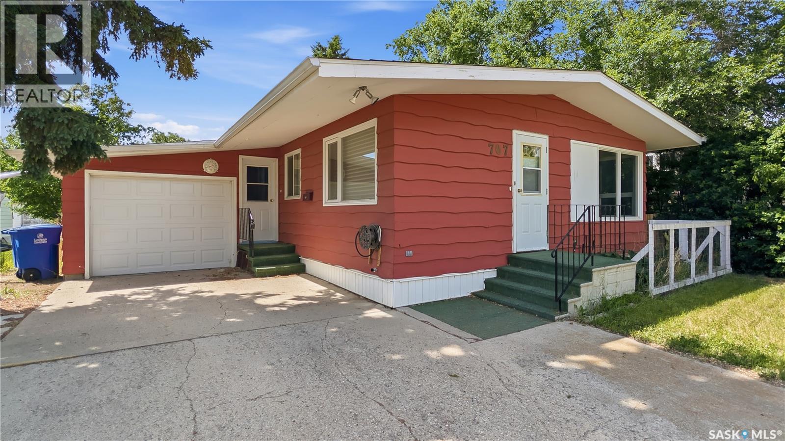 707 Markland STREET - photo 2